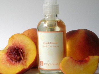 Здоровые и красивые локоны с персиковым маслом для волос