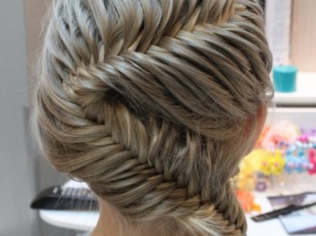 Уроки плетения причесок с косами на средние волосы